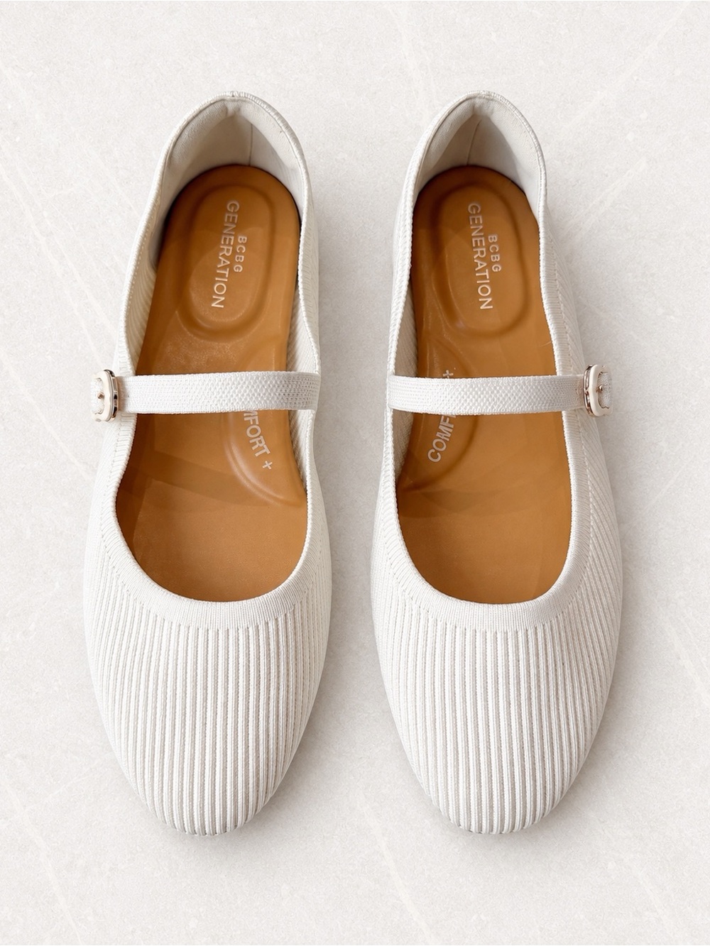 BCBGGeneration Woman Off-White Ribbed Mary Jane Cushioned Flat US6.5 Comfy Chic